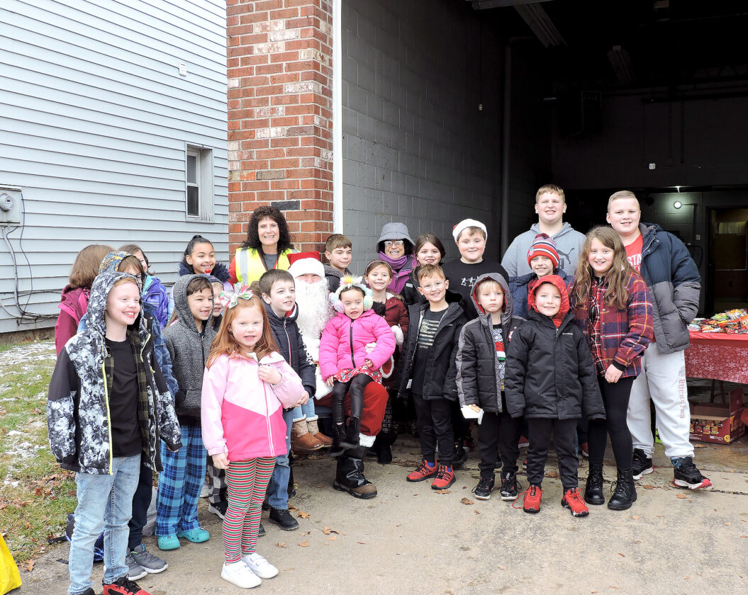 In the Christmas spirit | News, Sports, Jobs - Weirton Daily Times - Vimarsana News